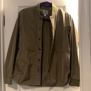 Barbour cute army green throw on jacket!